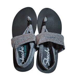 Skechers Women’s Yoga Foam Ankle Strap Heather Gray / Black Flat Sandals Size 8